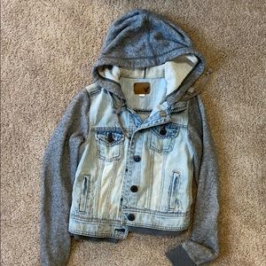 HOODED JEAN JACKET